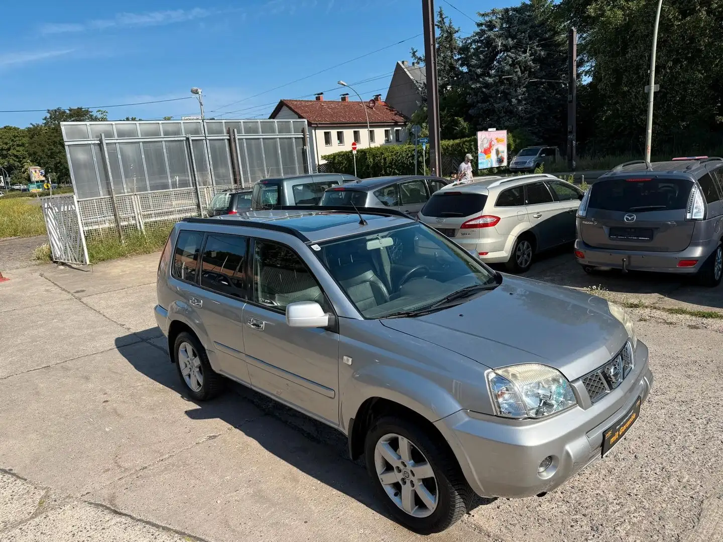 Nissan X-Trail 4x4 elegance 2 L *AUTOMATIK*PANORAMA* Silber - 2