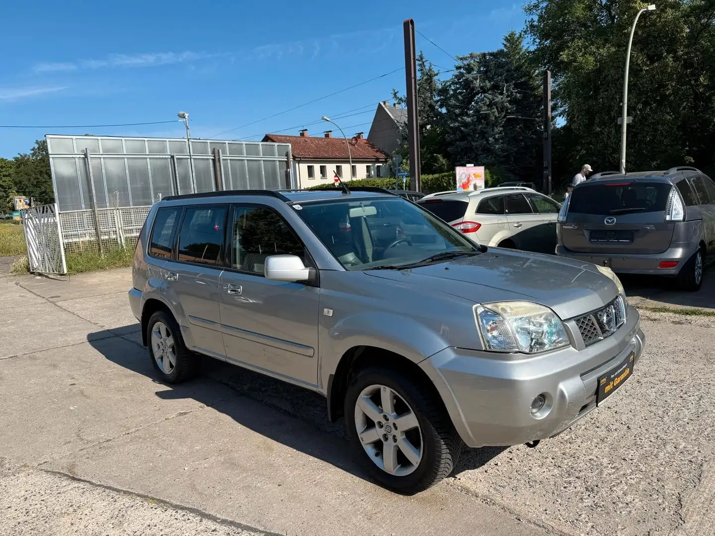 Nissan X-Trail 4x4 elegance 2 L *AUTOMATIK*PANORAMA* Silber - 1