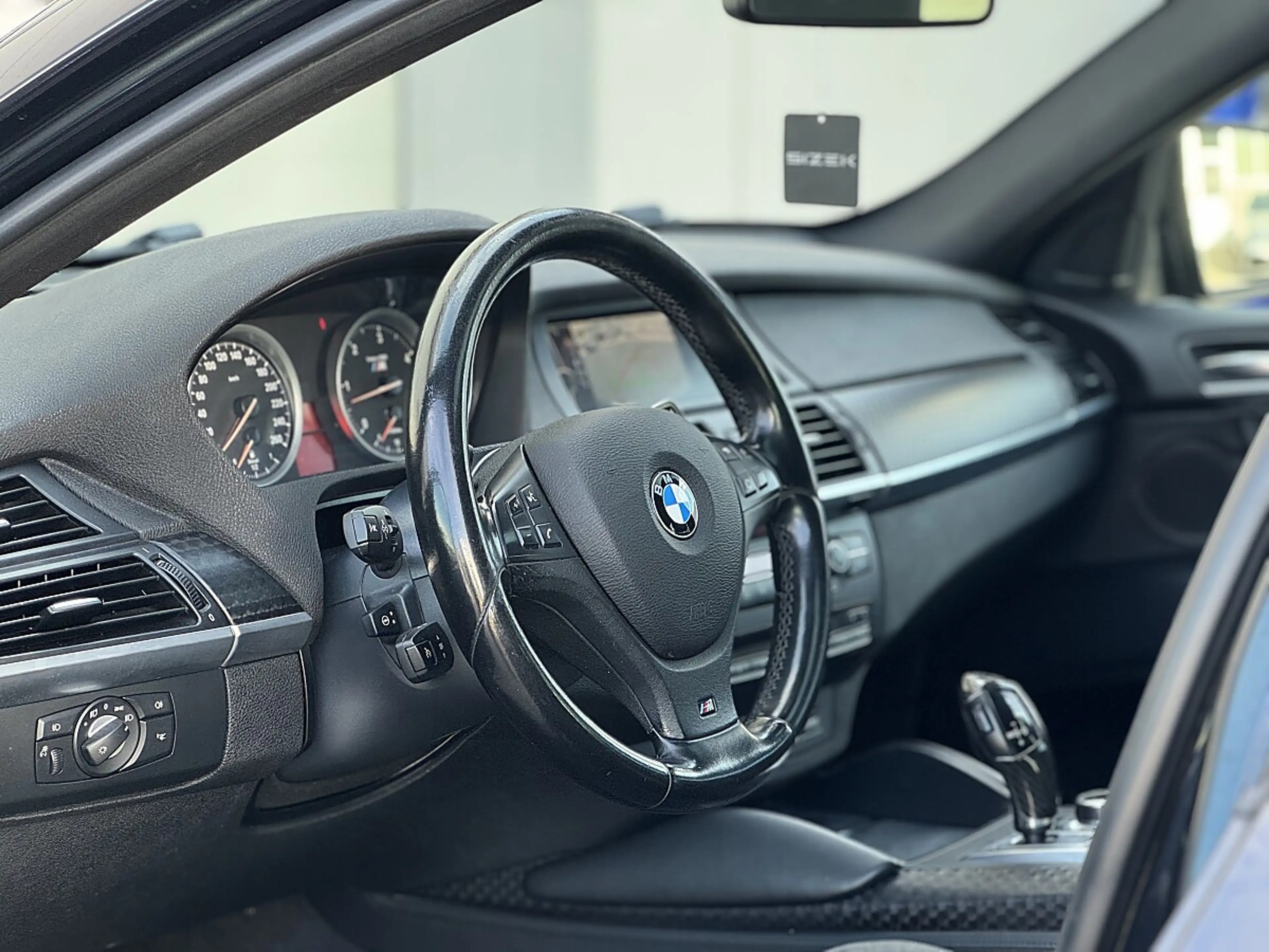 BMW X6 xDrive30d Aut.|M-PERFORMANCE|HEAD-UP|NAVI|LED|RFK — photo 8