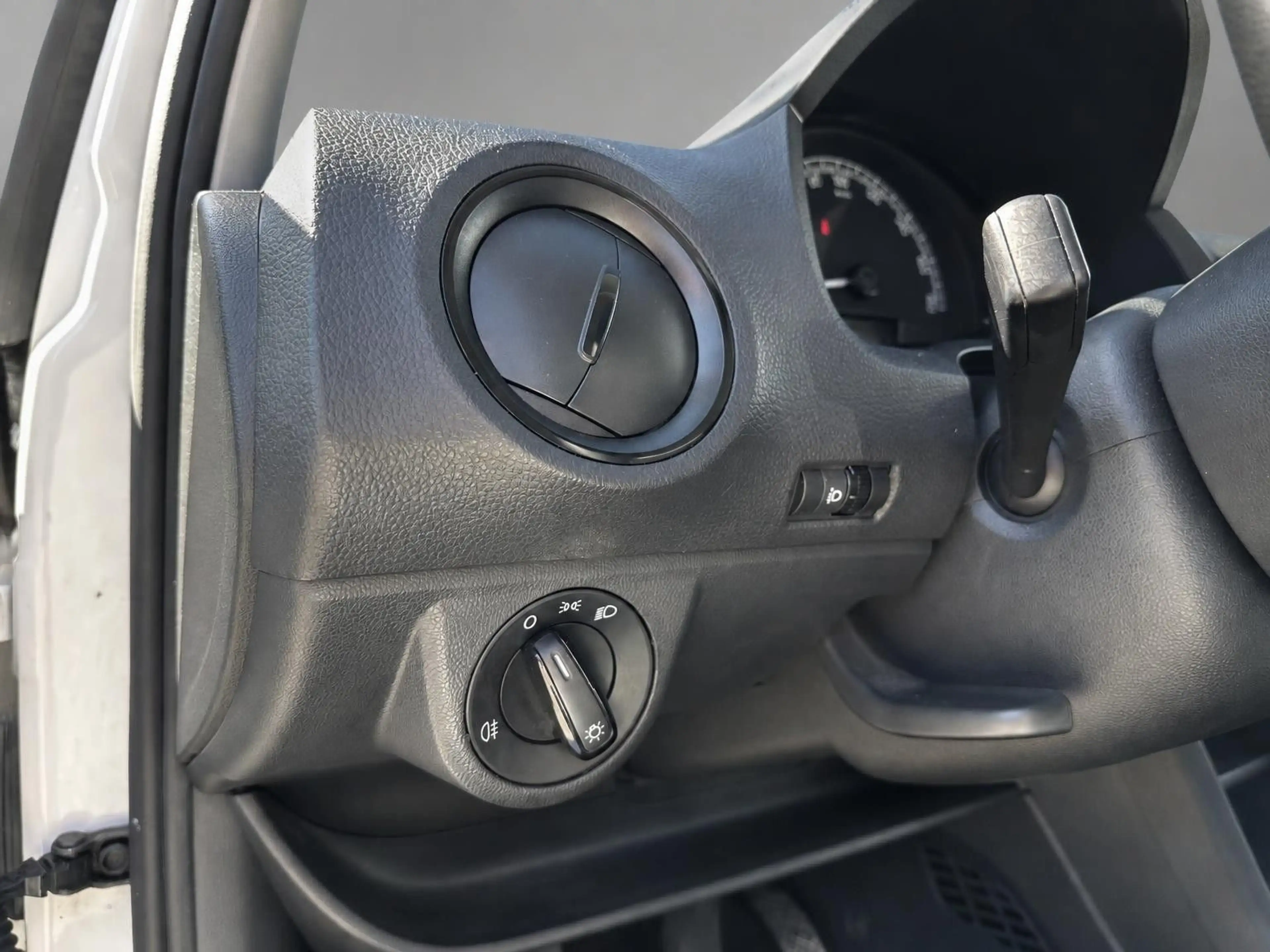 Skoda Citigo 1.0 MPI Active mit Klimaanlage 5 Türig — photo 10
