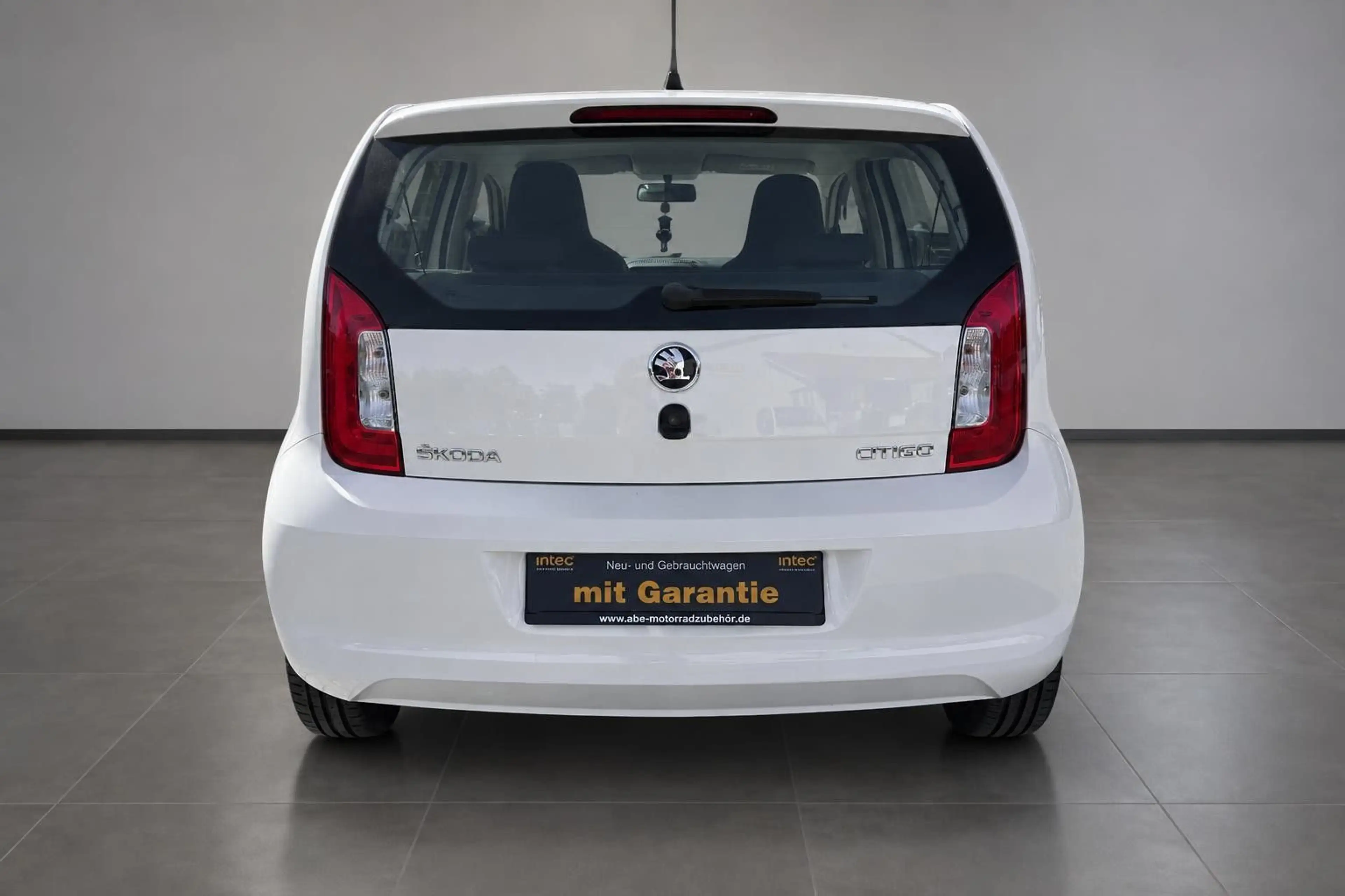 Skoda Citigo 1.0 MPI Active mit Klimaanlage 5 Türig — photo 6