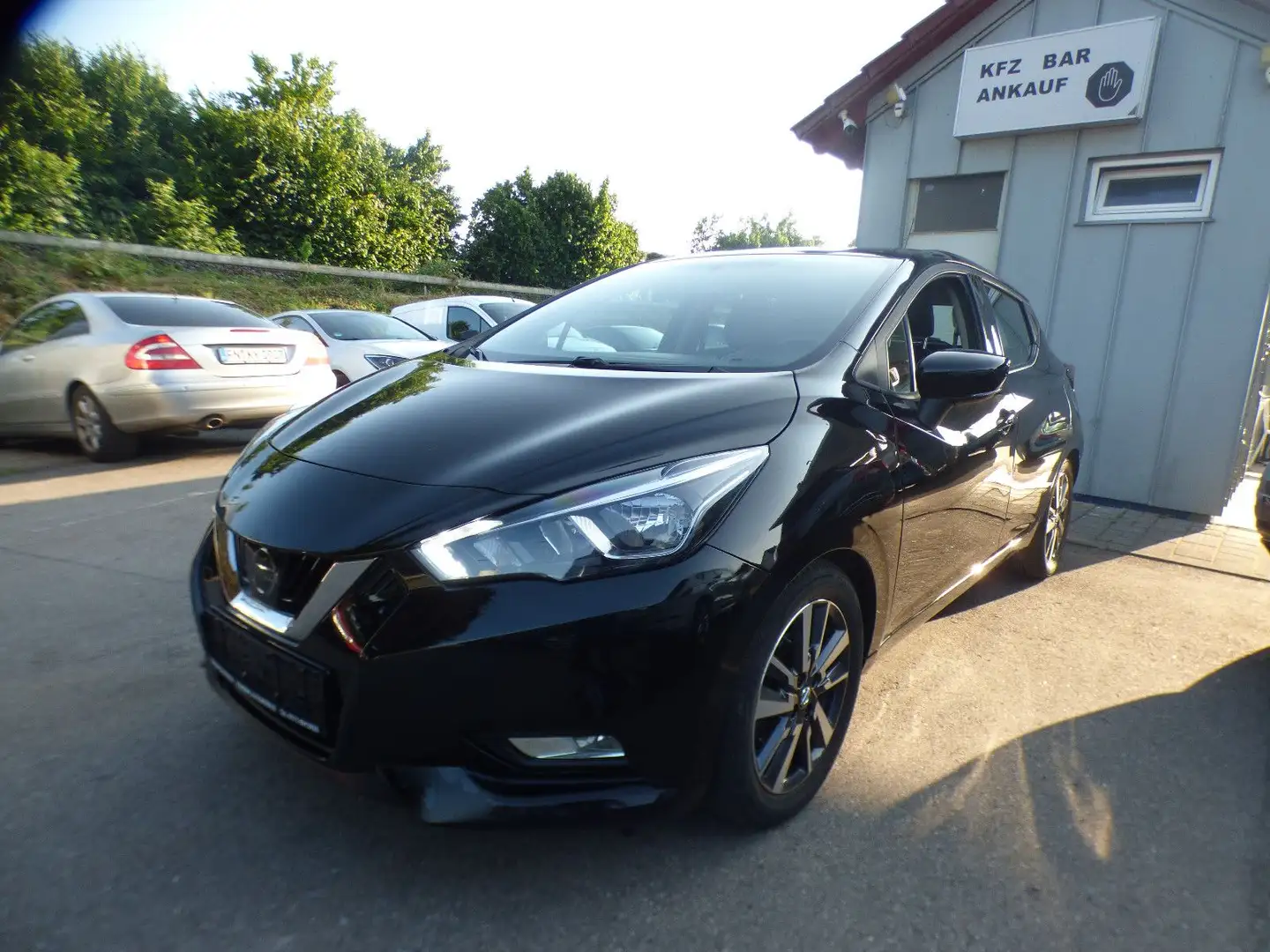 Nissan Micra N-Way *KAM*NAVI*PDC* Schwarz - 1