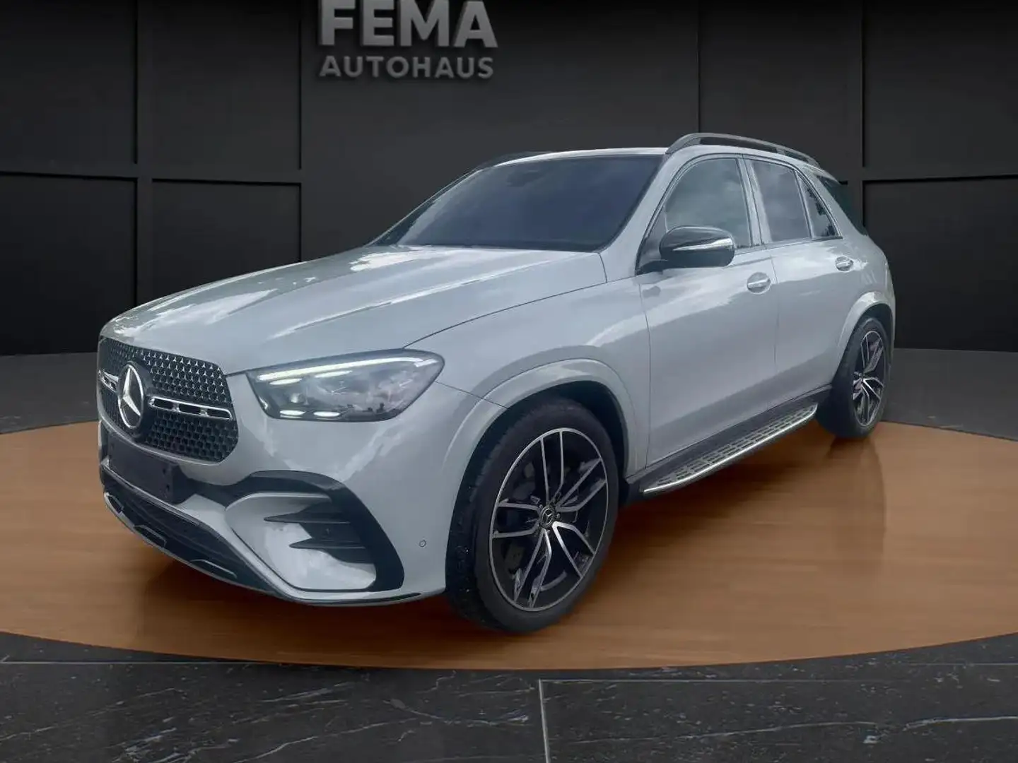 Mercedes-Benz GLE 450 GLE 450 d 4Matic 9G AMG Line IPANO 7 Sitze MBUX Grau - 1