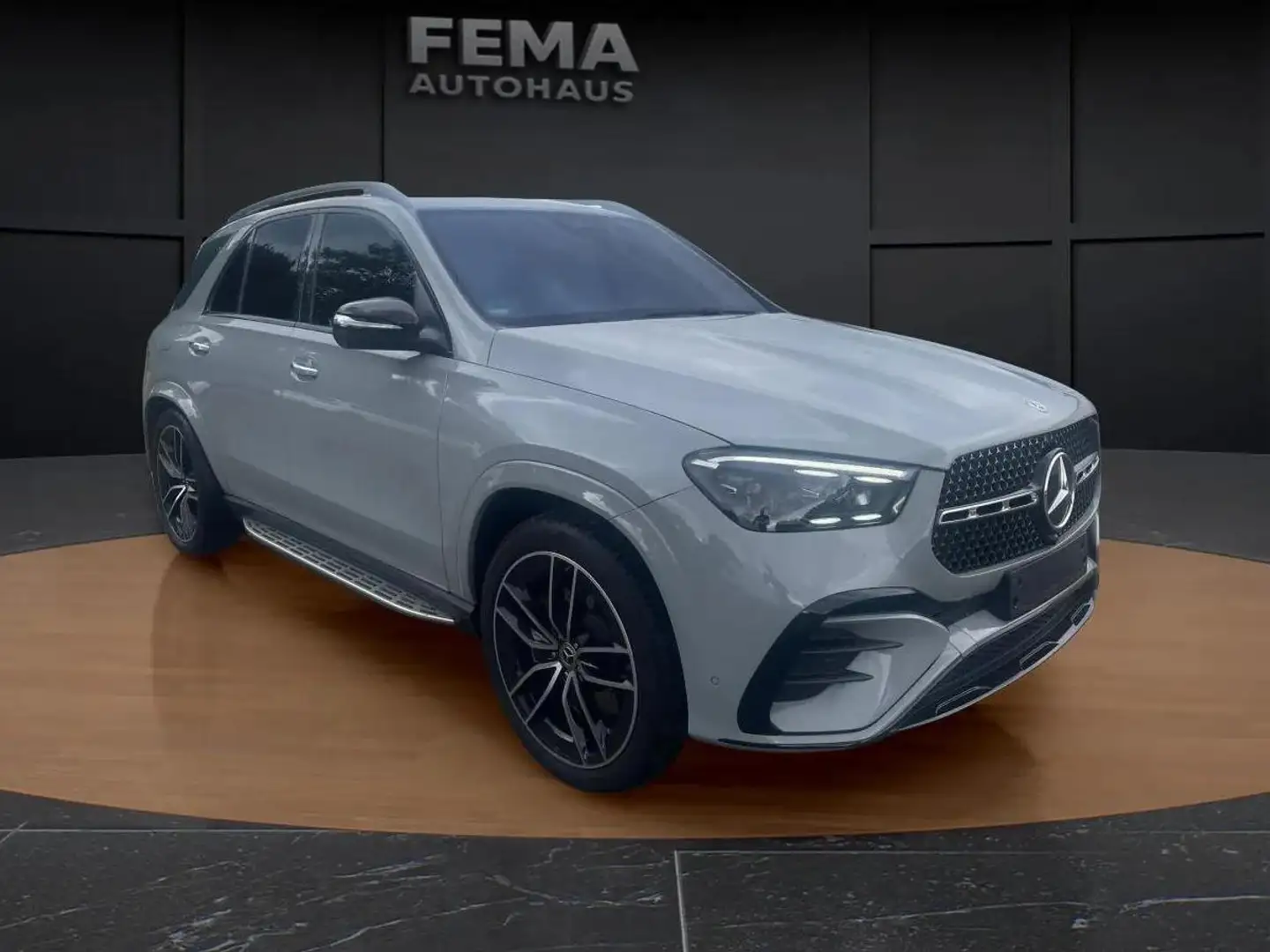 Mercedes-Benz GLE 450 GLE 450 d 4Matic 9G AMG Line IPANO 7 Sitze MBUX Grau - 2