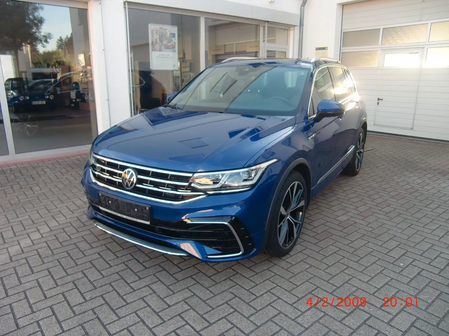 Volkswagen Tiguan R-Line DSG, 1,5 ltr., TSI, AHK, P-Glasd. Bleu - 1