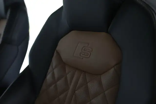 Audi SQ8 view 29
