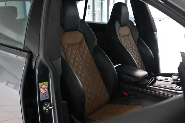 Audi SQ8 view 28