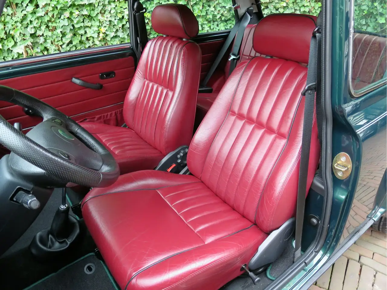 MINI Cooper Sport 1.3 MPI met leder interieur, houten dash en, foto 3