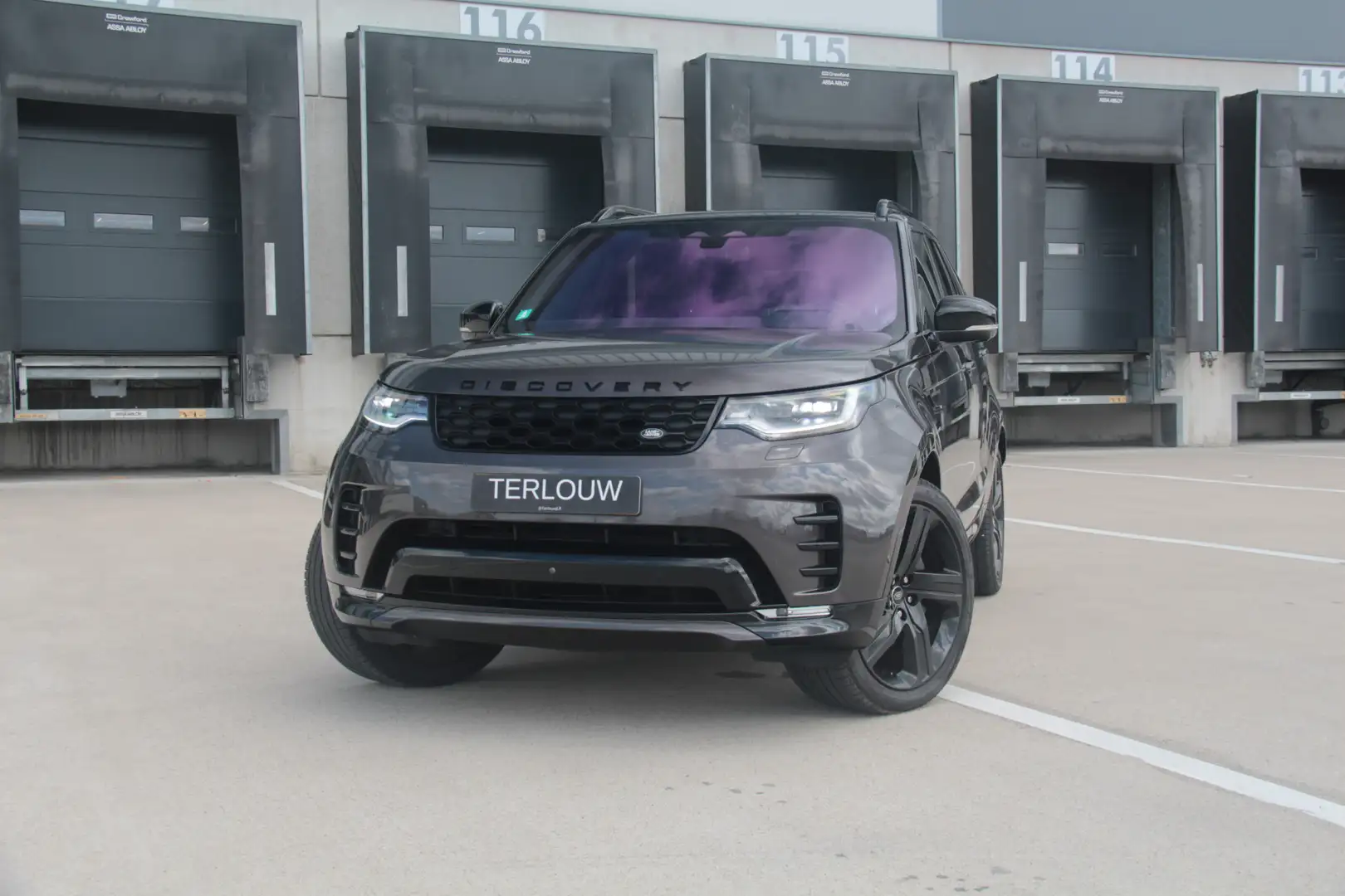 Land Rover Discovery 3.0 P360 R-Dynamic HSE 7p. Grijs - 1
