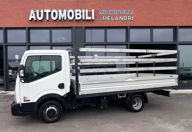 Nissan Cabstar NT 400 CABSTAR 35 13 3.0 TDI PM RG CABINA