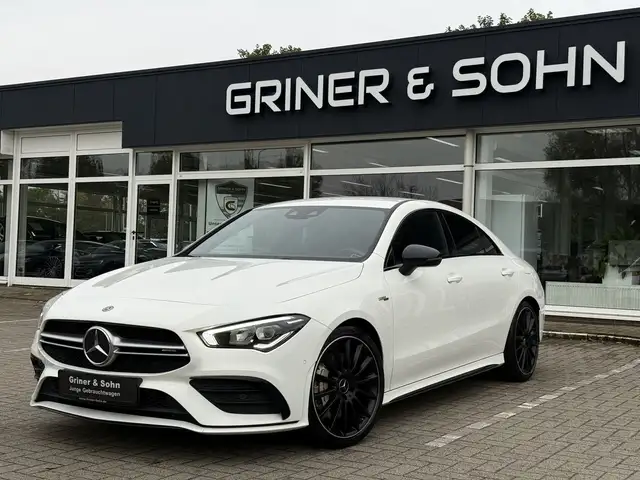Mercedes-Benz CLA 35 AMG 4Matic,Burmester,R-Kamera,Ambiente