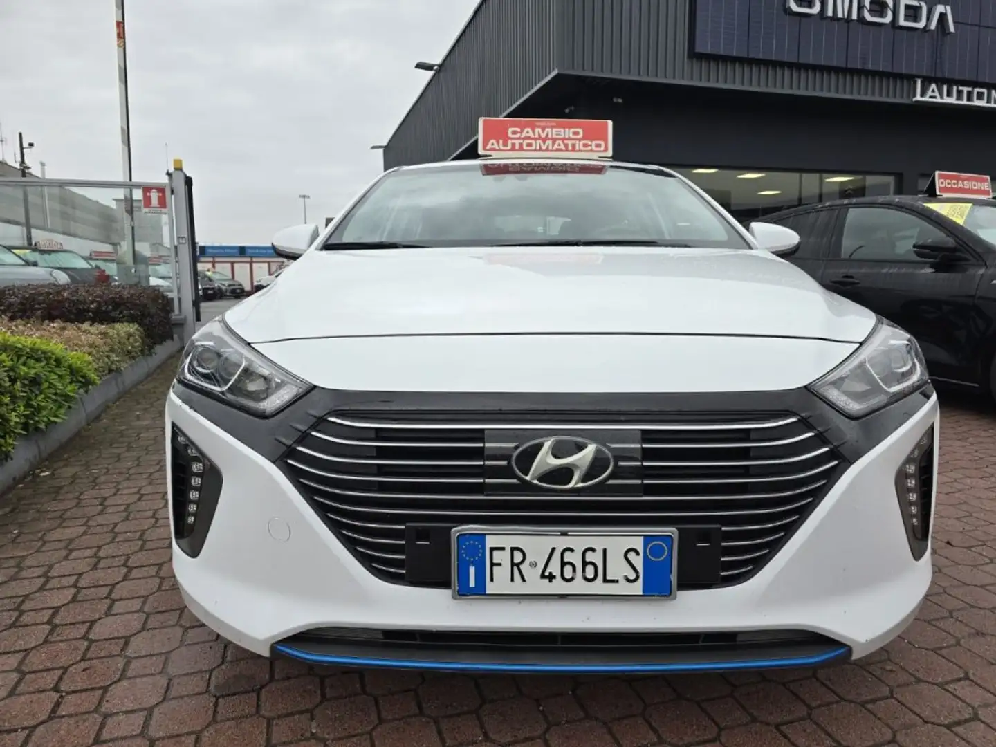 Hyundai IONIQ 1.6 Plug-in Hybrid DCT Comfort Bianco - 2