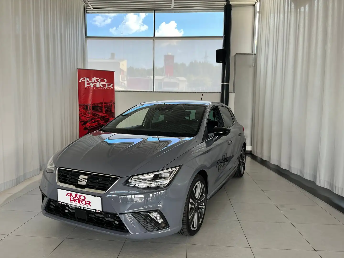 SEAT Ibiza FR Limited Edition 1.0 TSI Grau - 2