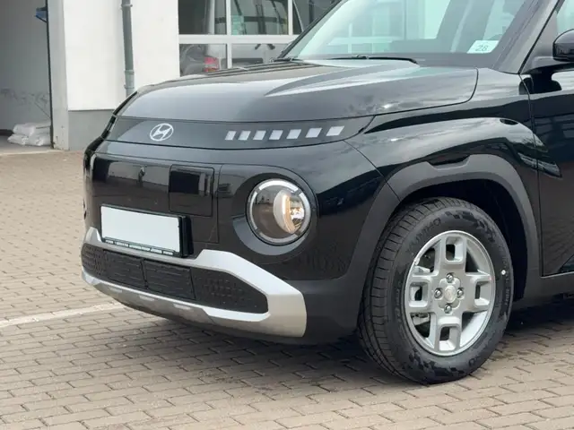Hyundai Inster view 2