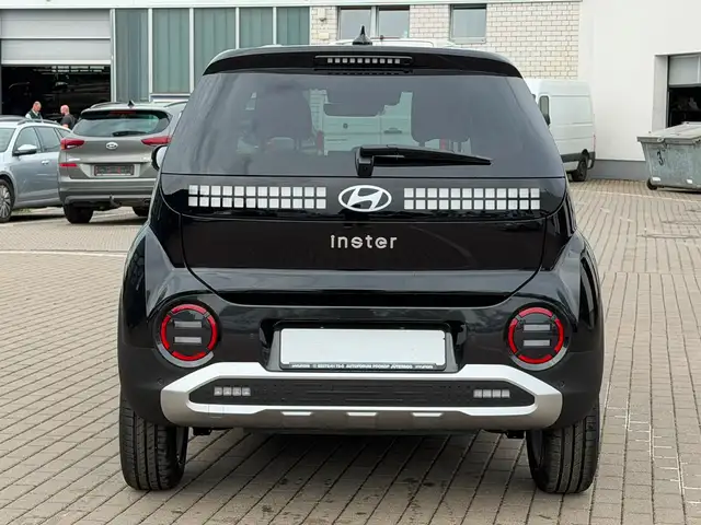 Hyundai Inster view 8