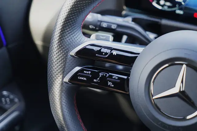 Mercedes-Benz Gla view 27