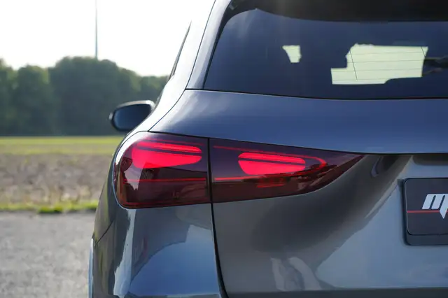 Mercedes-Benz Gla view 9