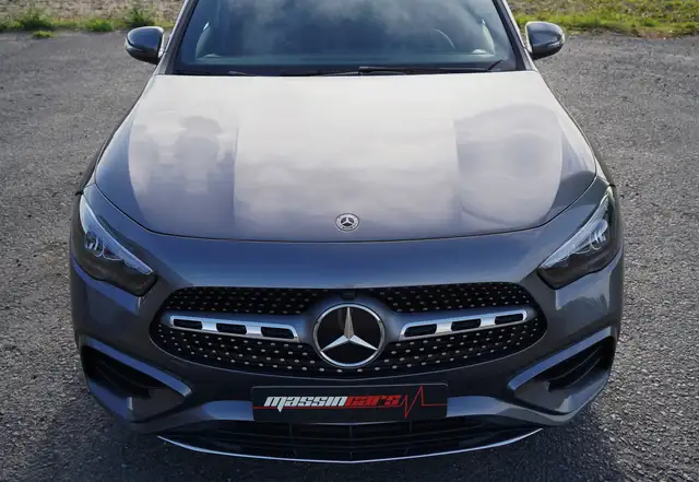 Mercedes-Benz Gla view 6