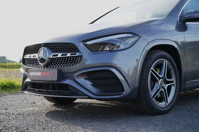 Mercedes-Benz Gla view 17
