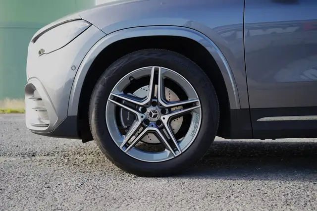 Mercedes-Benz Gla view 11