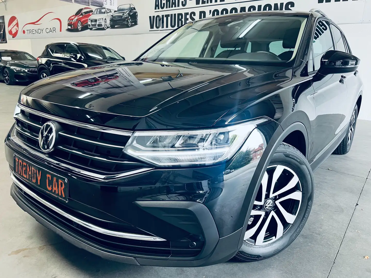 Volkswagen Tiguan 1.5 TSI Life eu6d+NAVI+CAMERA+CARNET+GARANTIE Zwart - 1