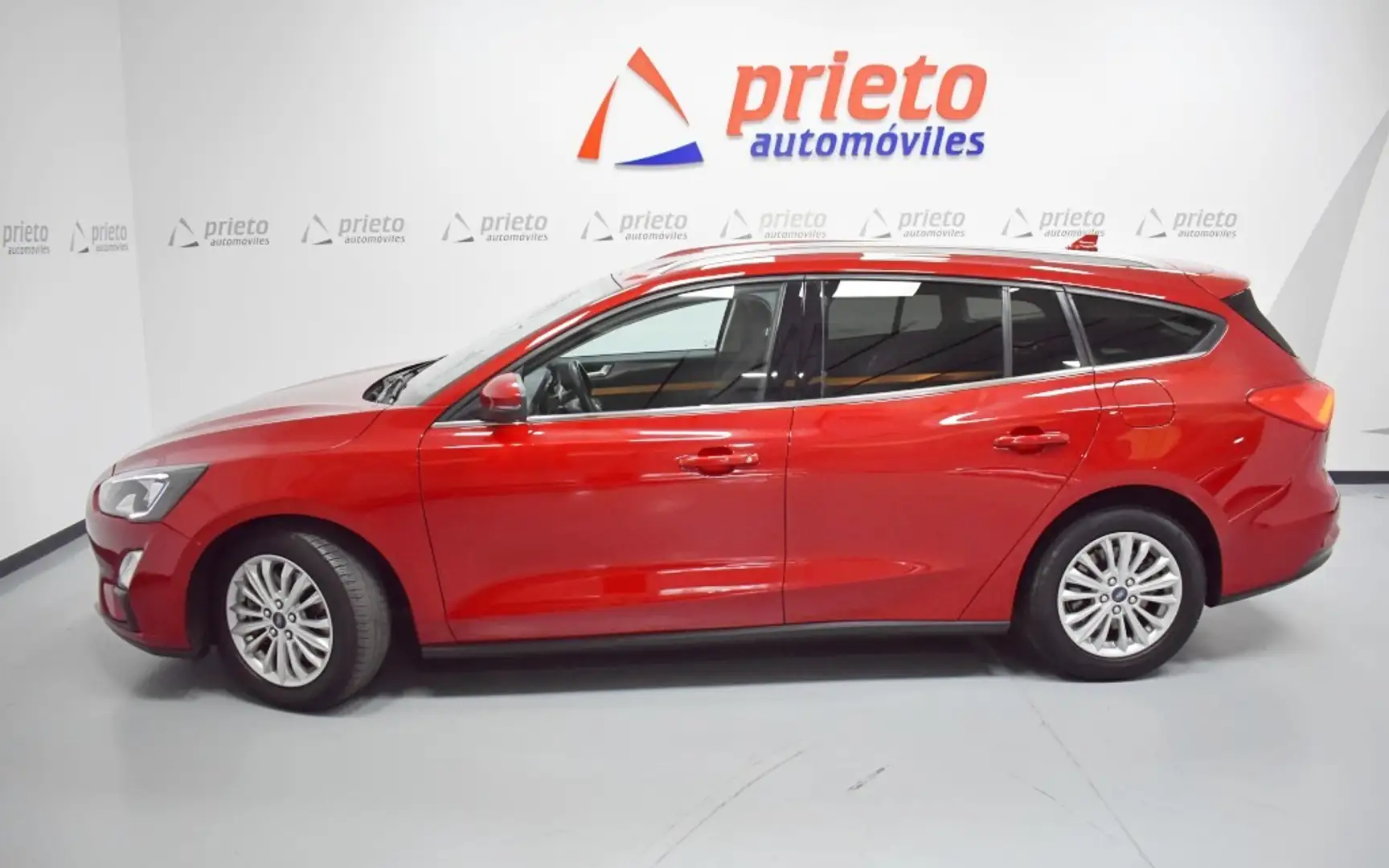 Ford Focus Sportbreak 1.5Ecoblue Titanium Violet - 2