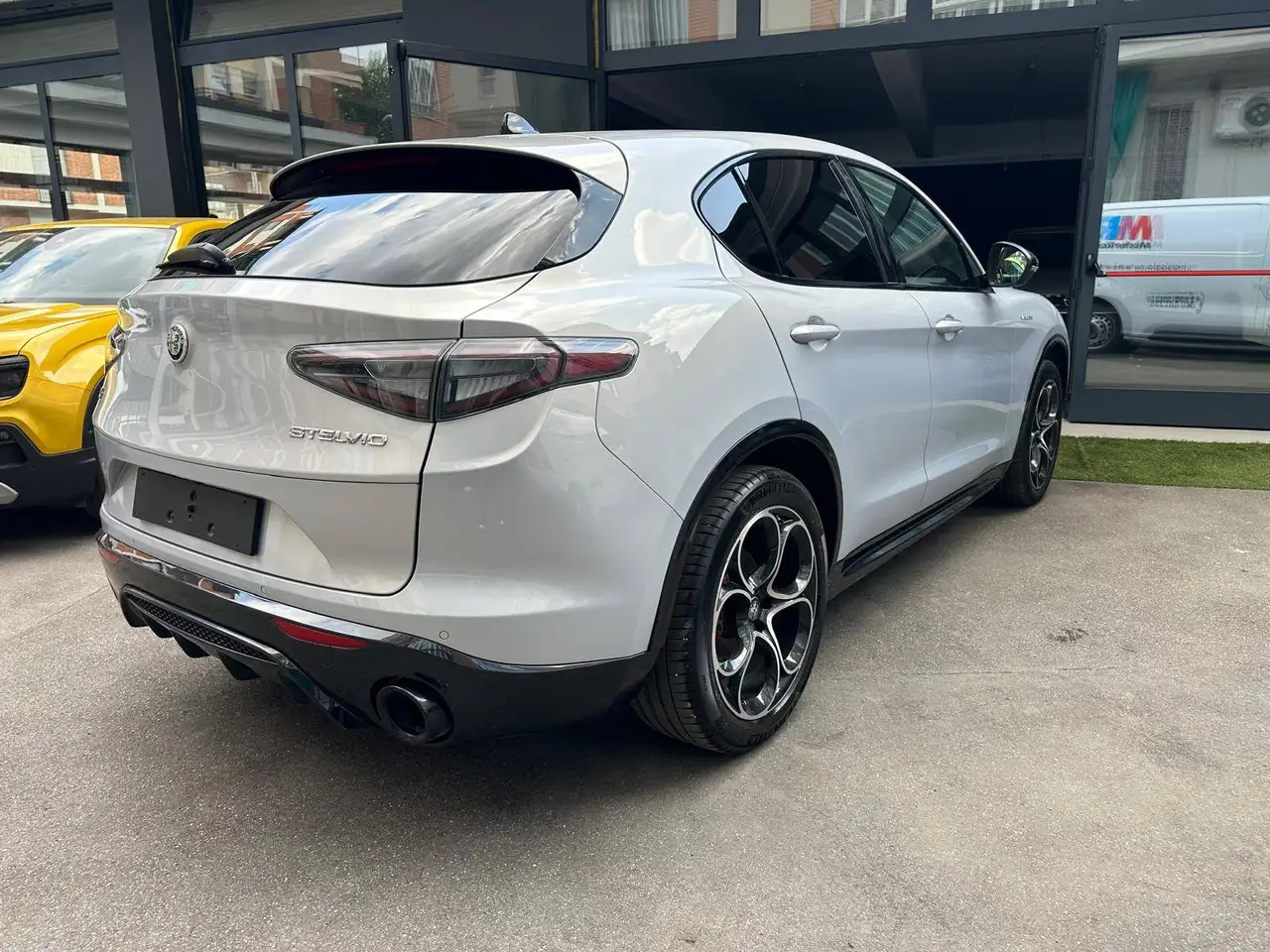 Alfa Romeo Stelvio 2025