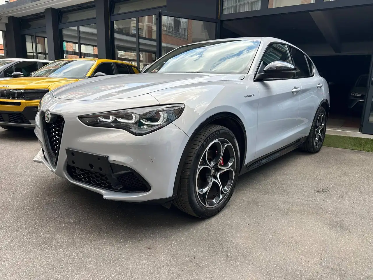 Alfa Romeo Stelvio 2025