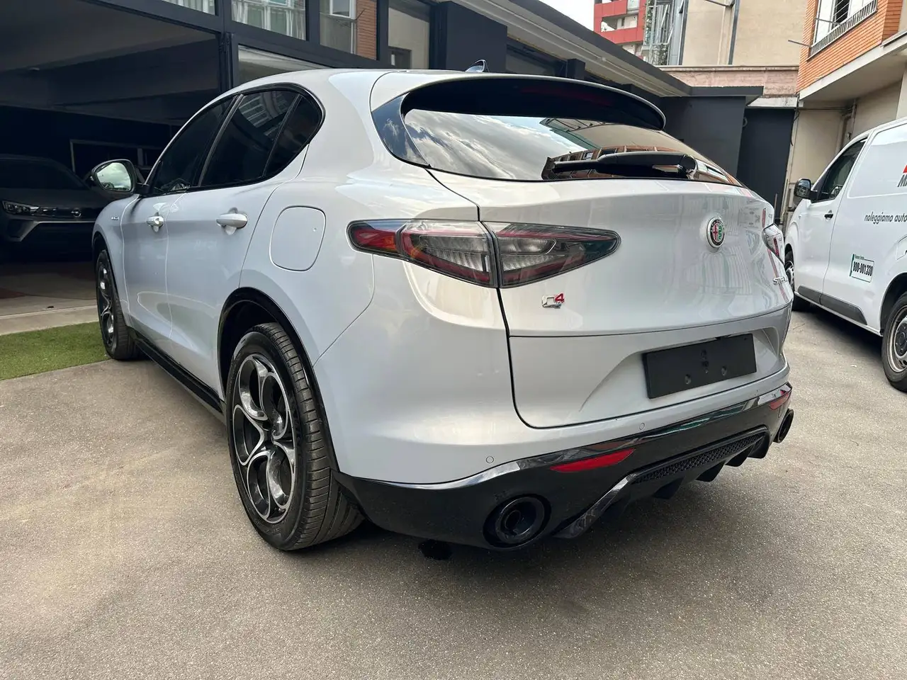 Alfa Romeo Stelvio 2025