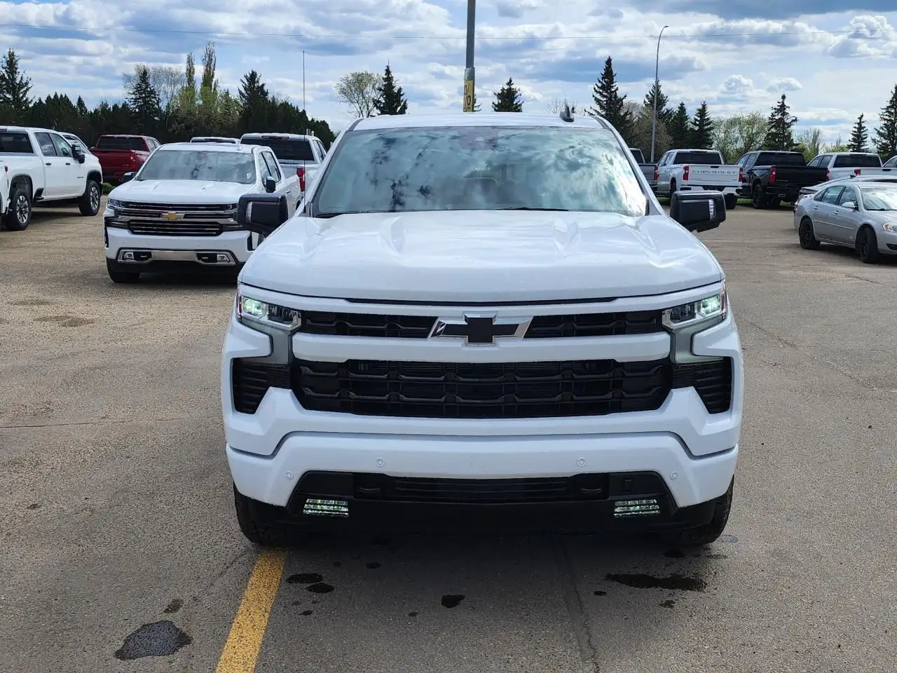 Chevrolet Silverado 1500 снимка Chevrolet Silverado 1500