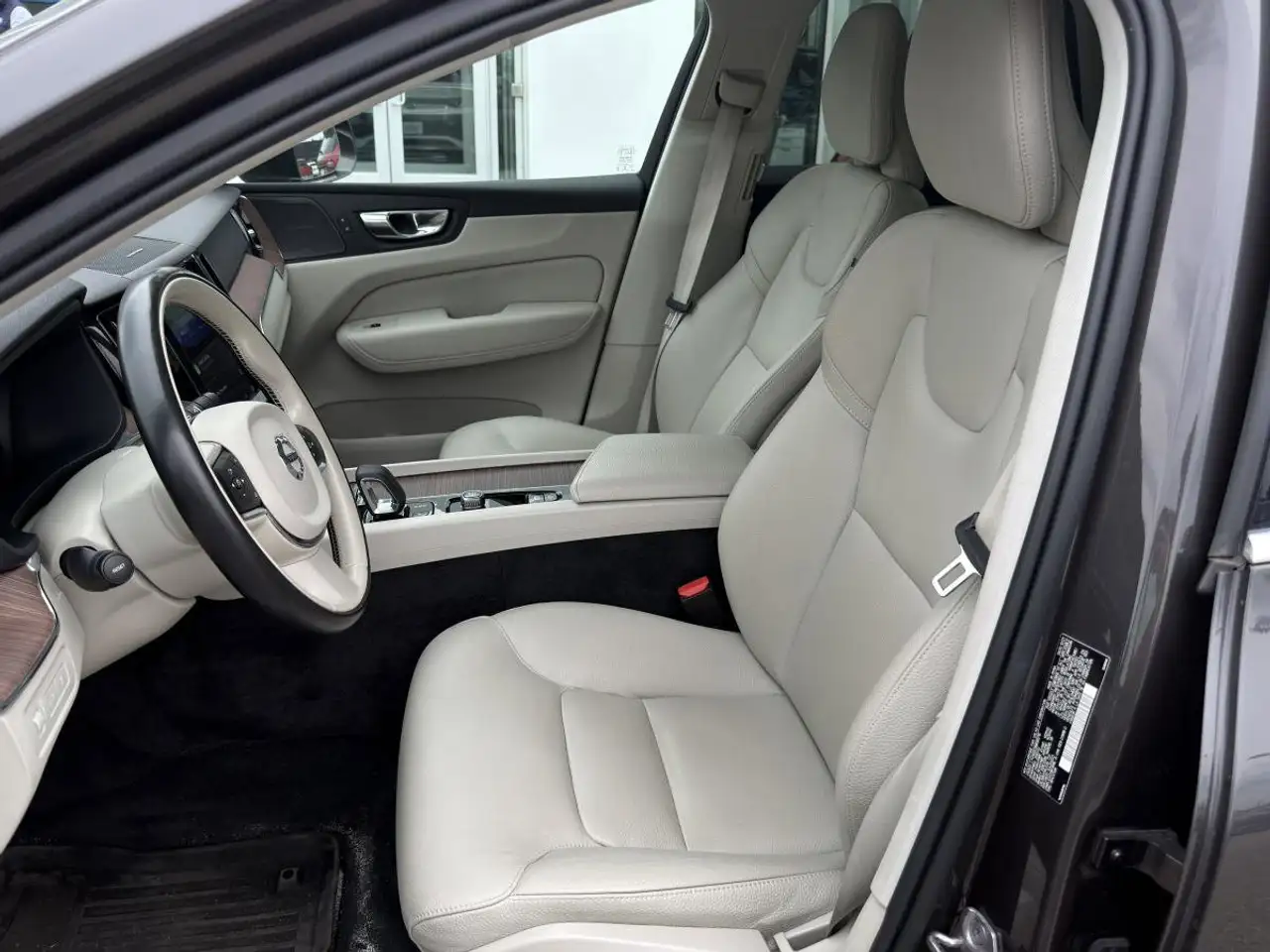Volvo XC60 снимка Volvo XC60