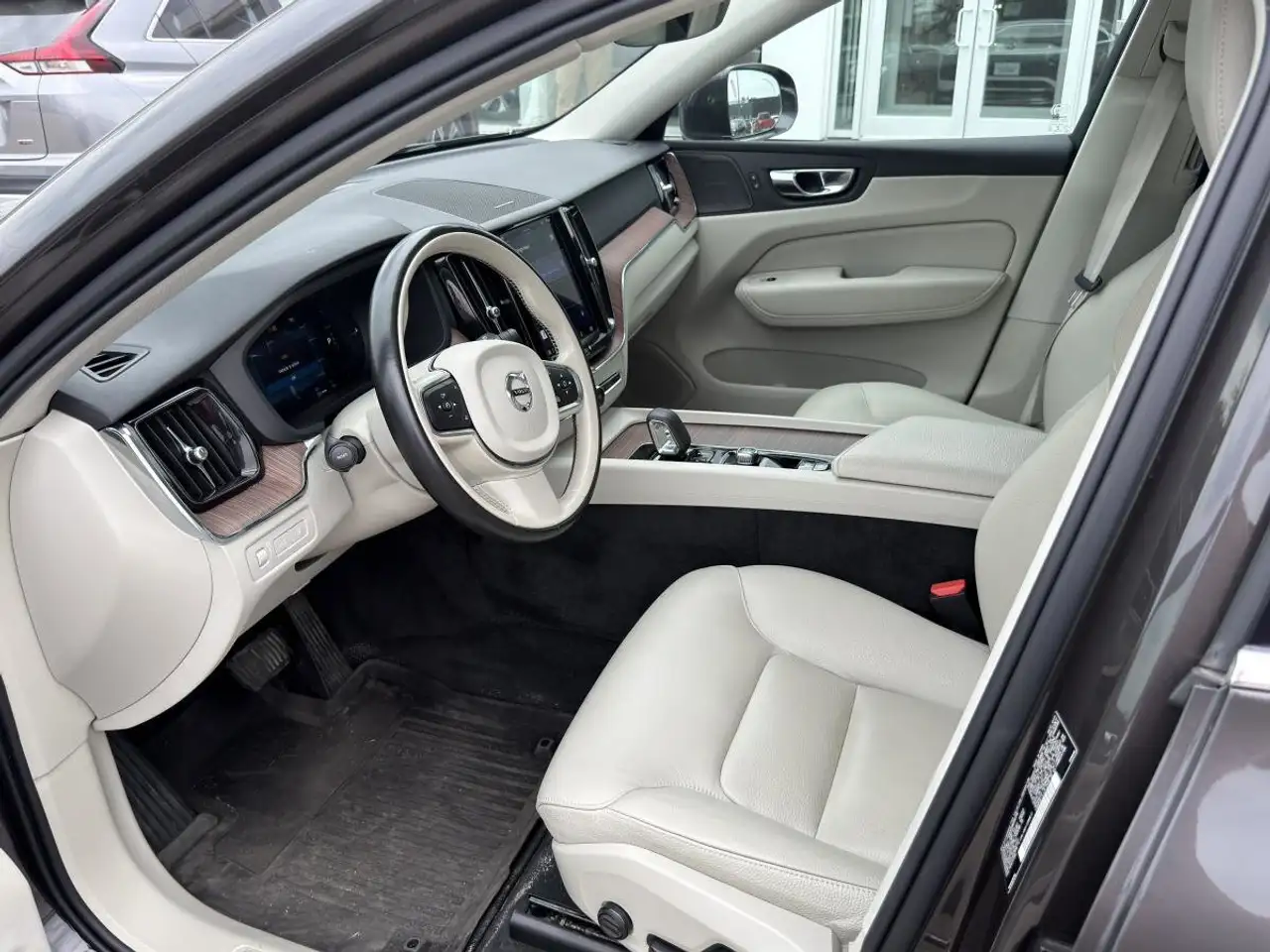 Volvo XC60 снимка Volvo XC60