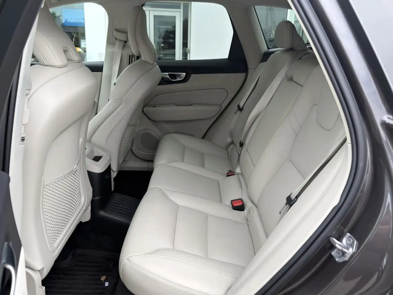 Volvo XC60 снимка Volvo XC60