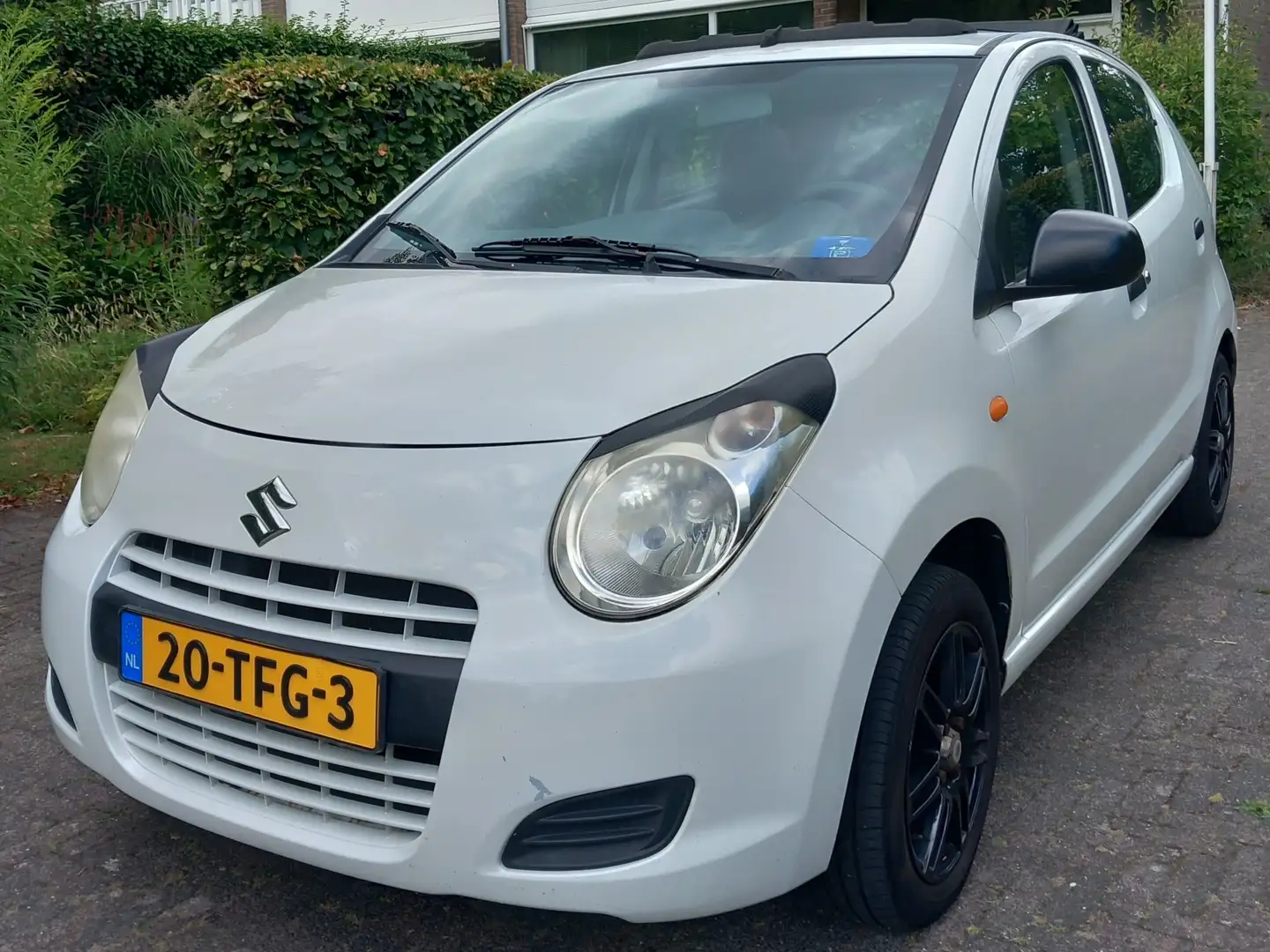 Suzuki Alto Alto 1.0 Base Bílá - 1
