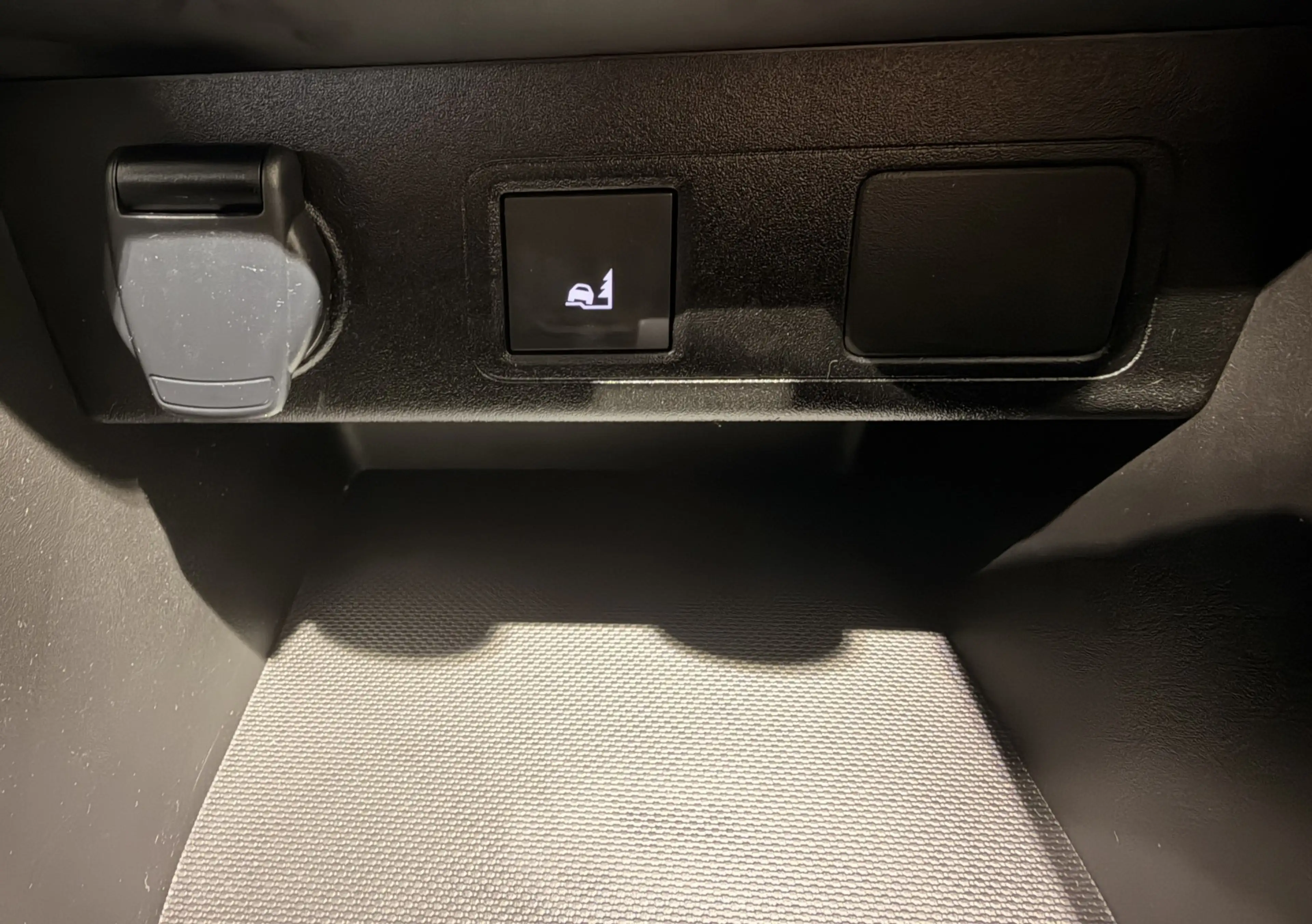 Dacia Jogger Extreme HYBRID 140 PS — photo 14
