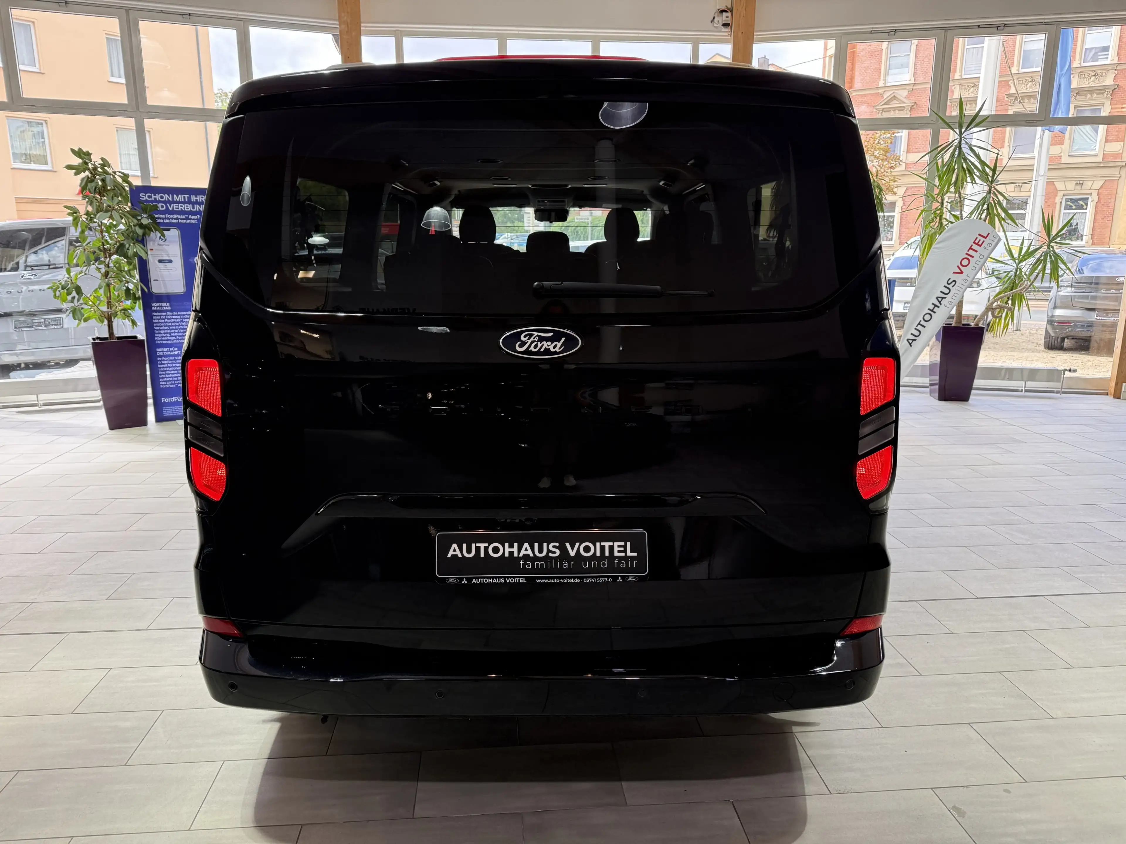 Ford Tourneo Custom Titanium L2 3-Zonen-Klima / 70L Tank — photo 5