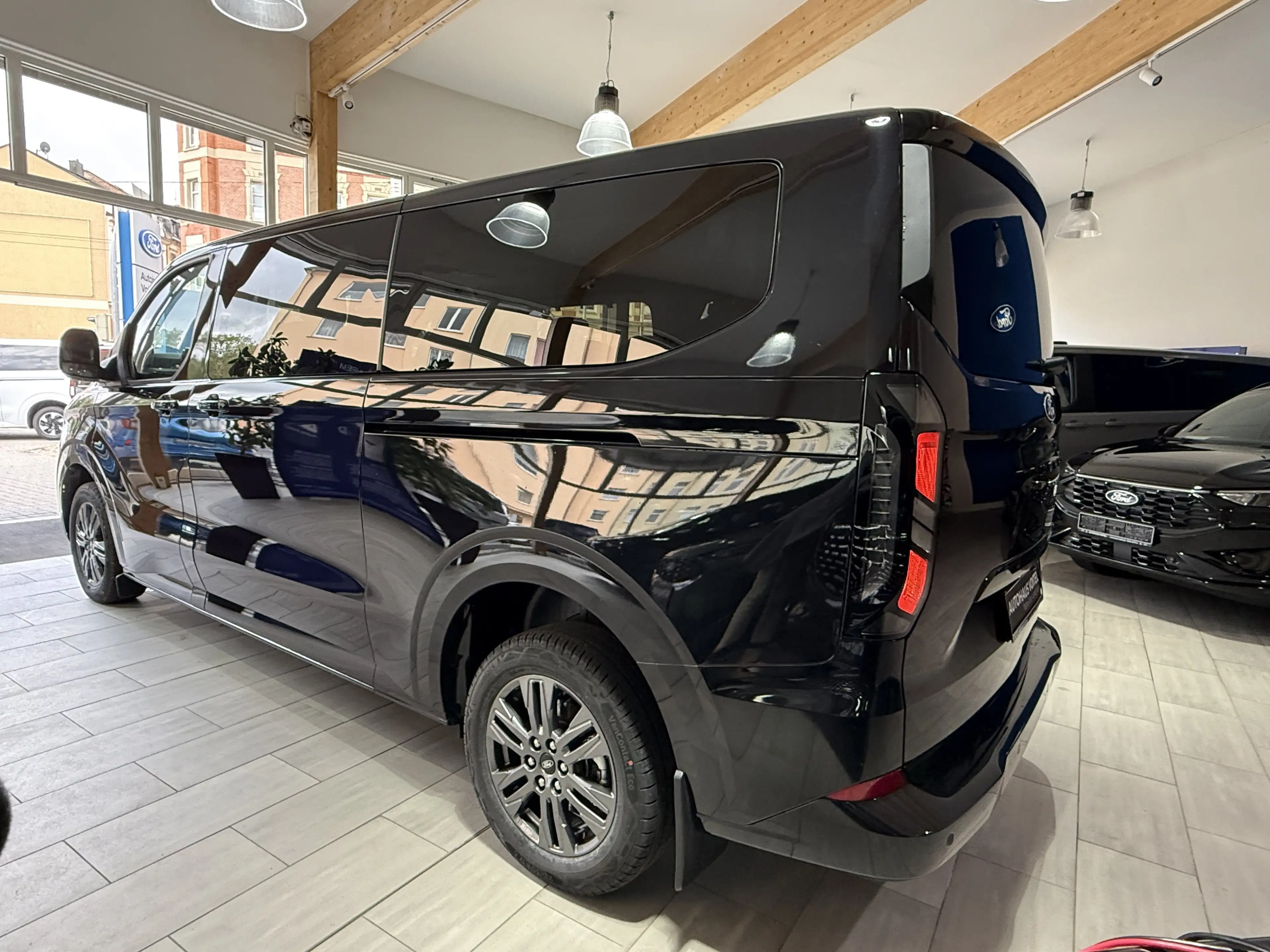 Ford Tourneo Custom Titanium L2 3-Zonen-Klima / 70L Tank — photo 7