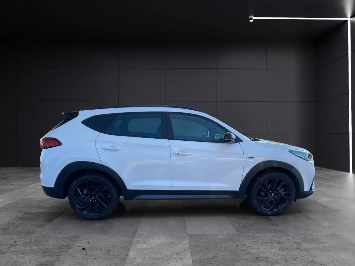 Hyundai TUCSON 1.6CRDI 48V NLine X 4x2 DT Blanco - 1