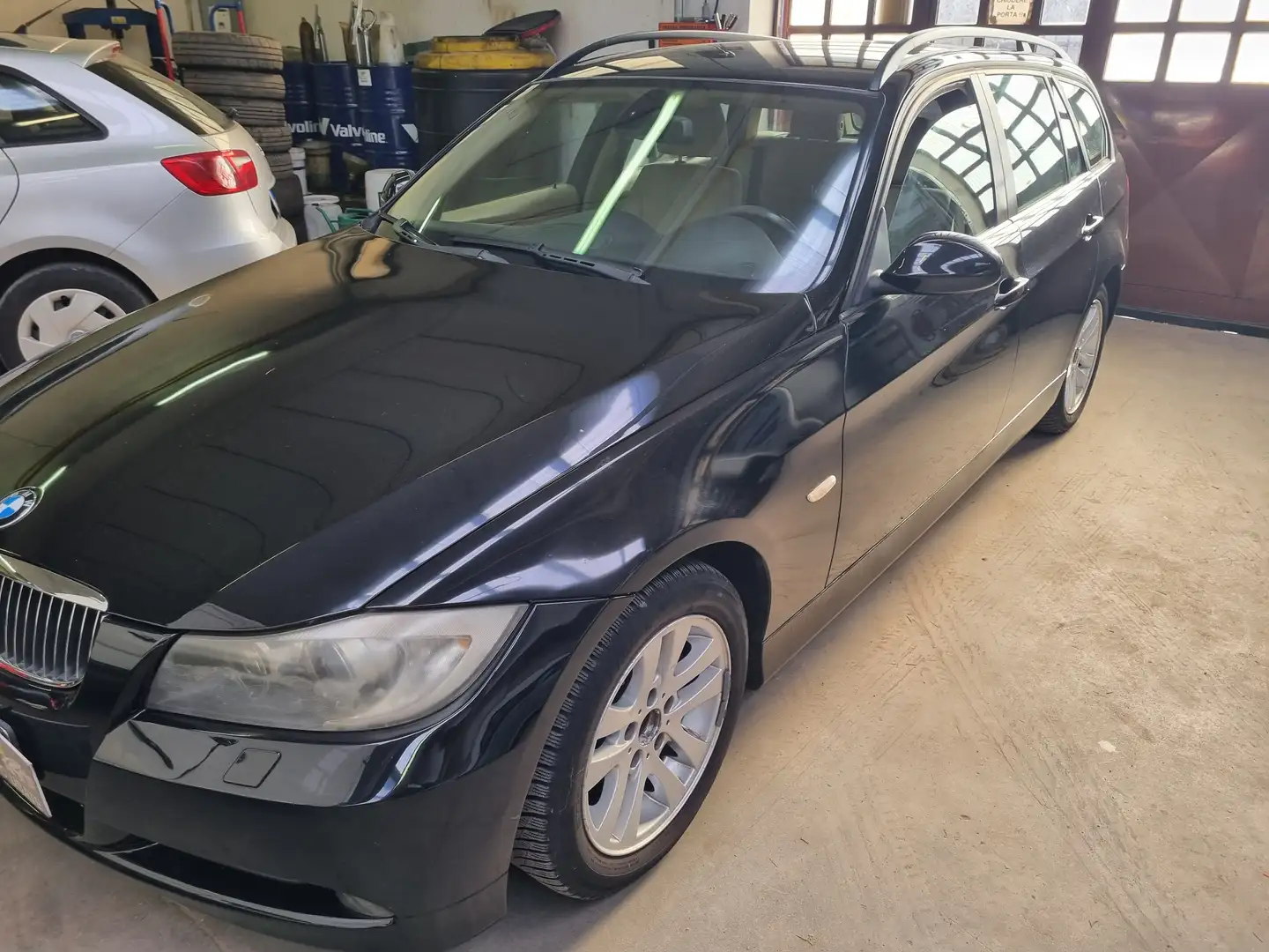 BMW 320 320d Touring Futura Negro - 1