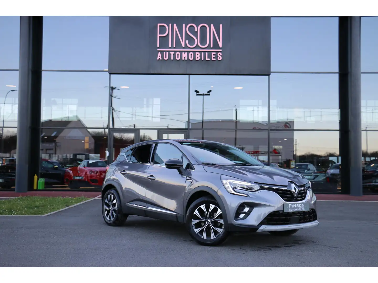 Renault Captur Captur 1.3 TCe - 140  II Techno PHASE 1 Gris - 1