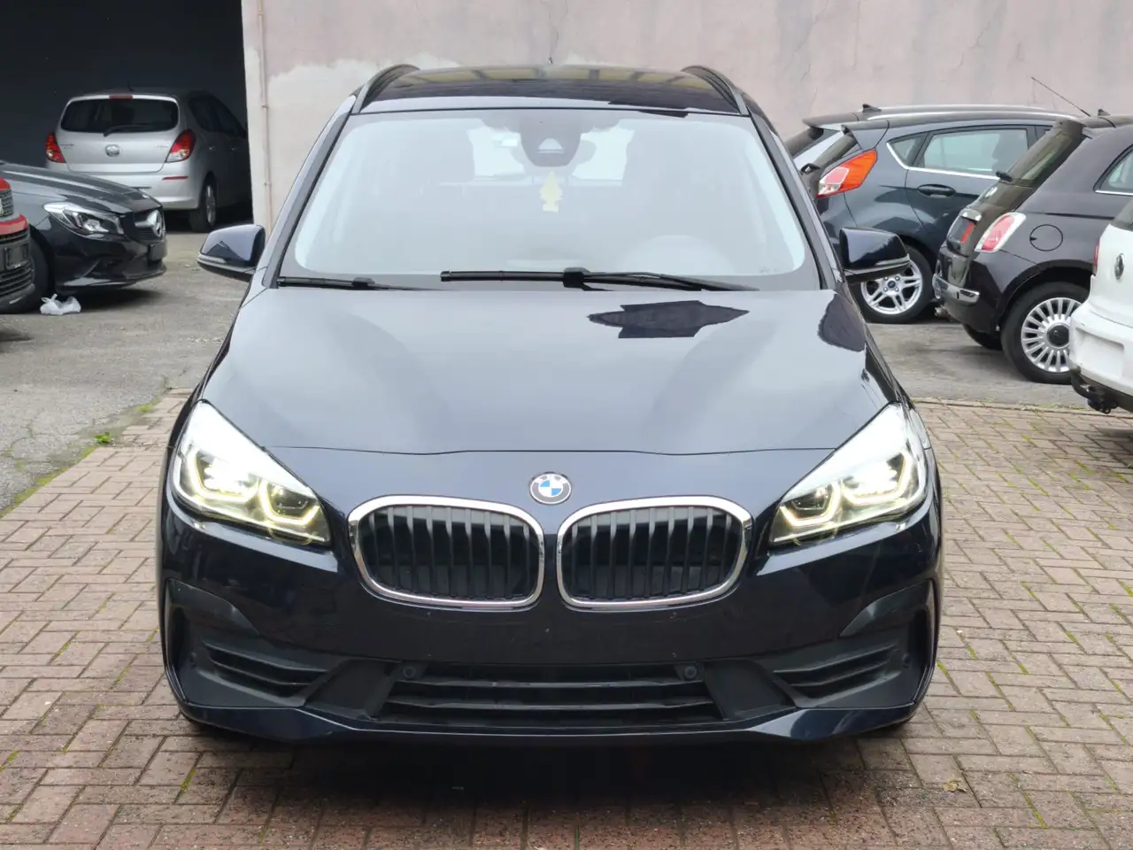BMW 216