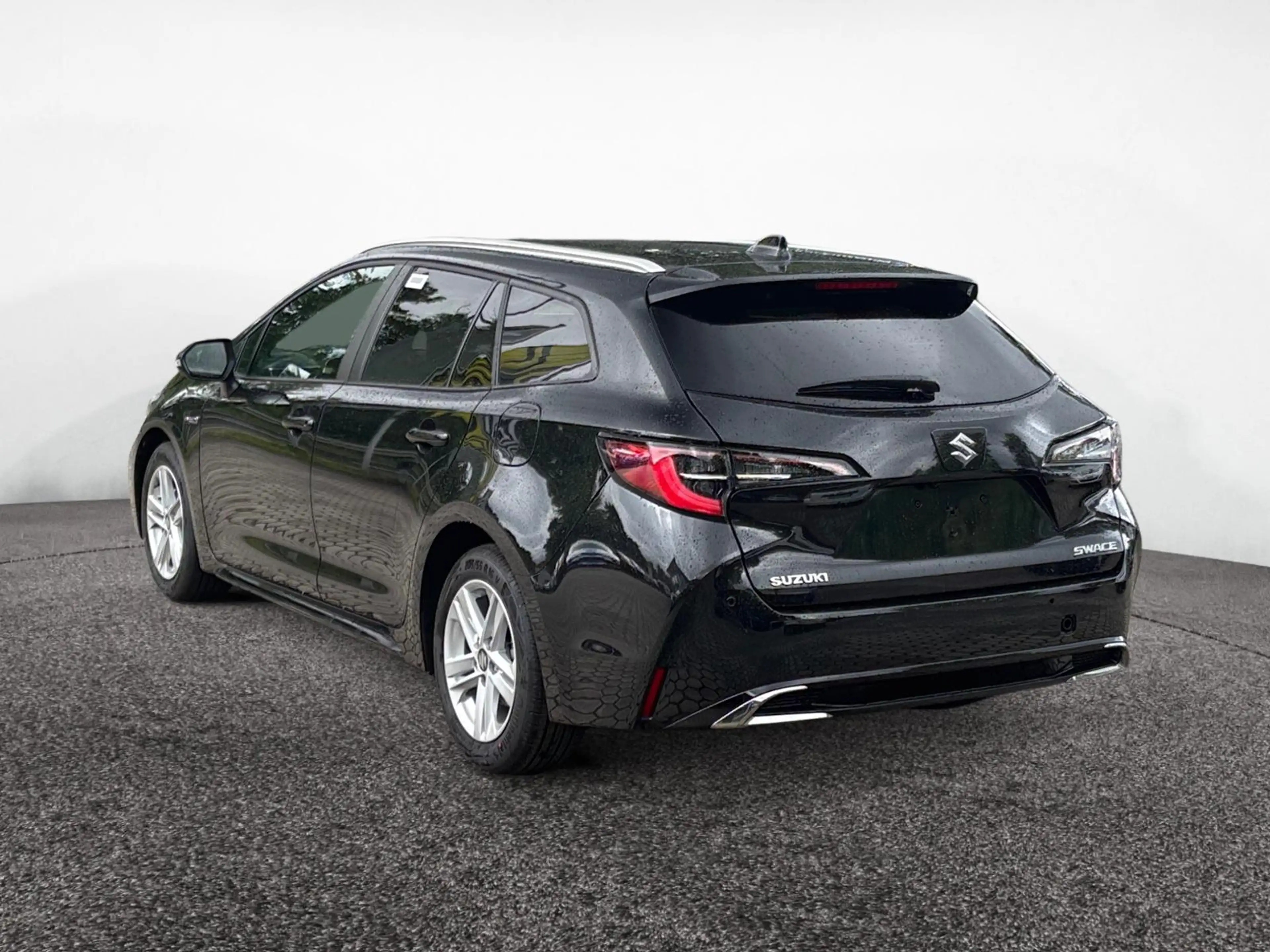 Suzuki Swace Comfort+ CVT Hybrid — photo 4