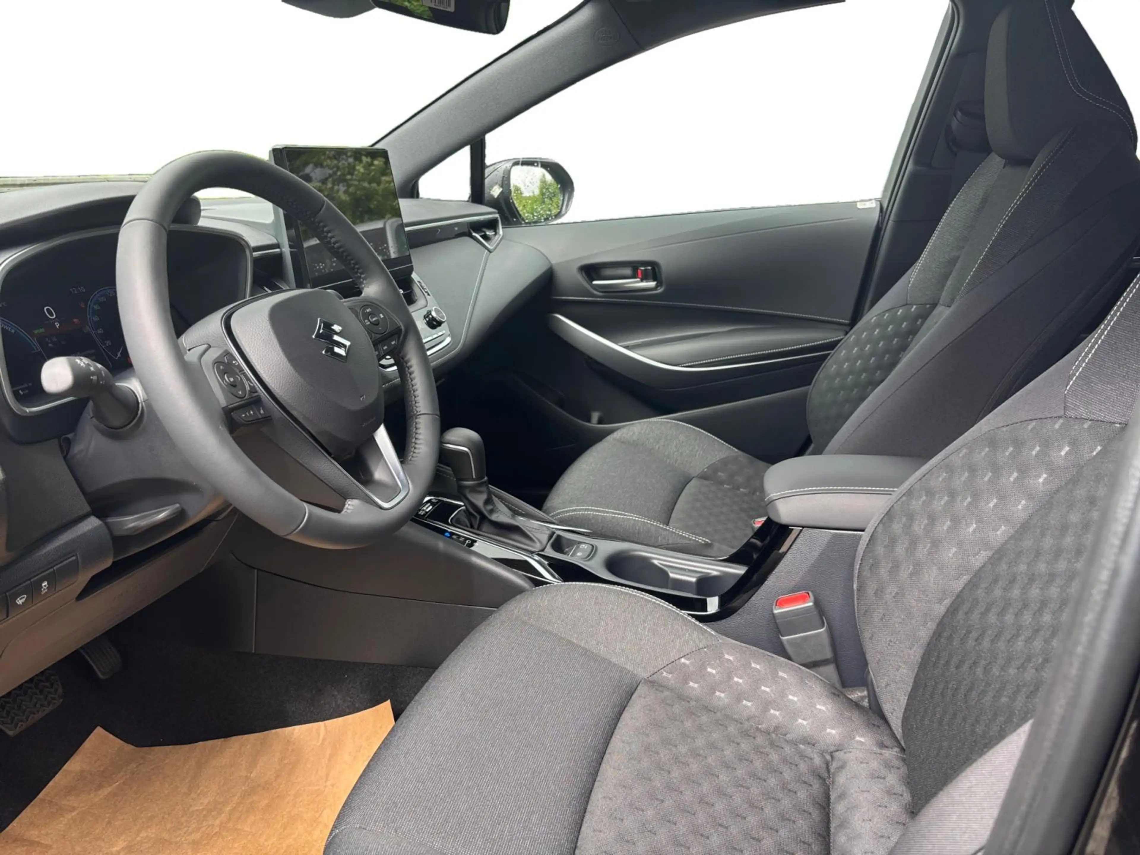 Suzuki Swace Comfort+ CVT Hybrid — photo 10