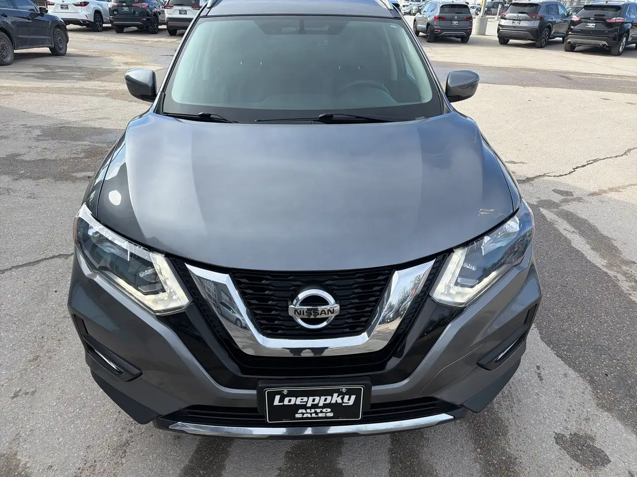 Nissan Rogue снимка Nissan Rogue