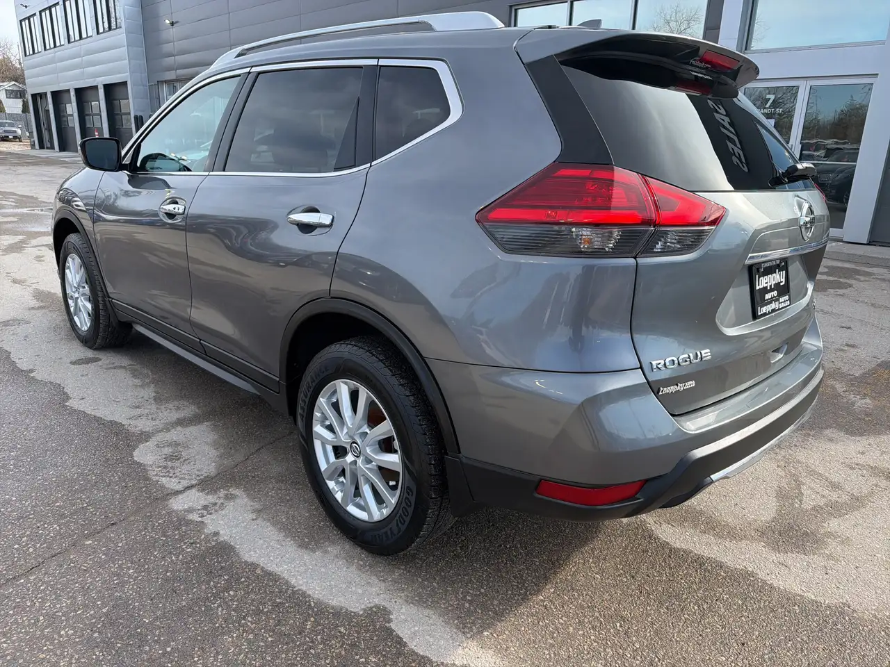 Nissan Rogue снимка Nissan Rogue