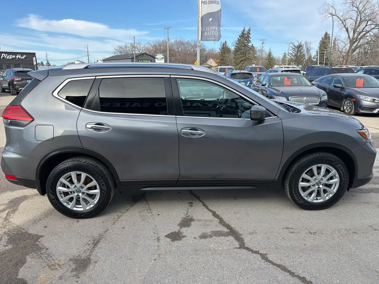 Nissan Rogue снимка Nissan Rogue