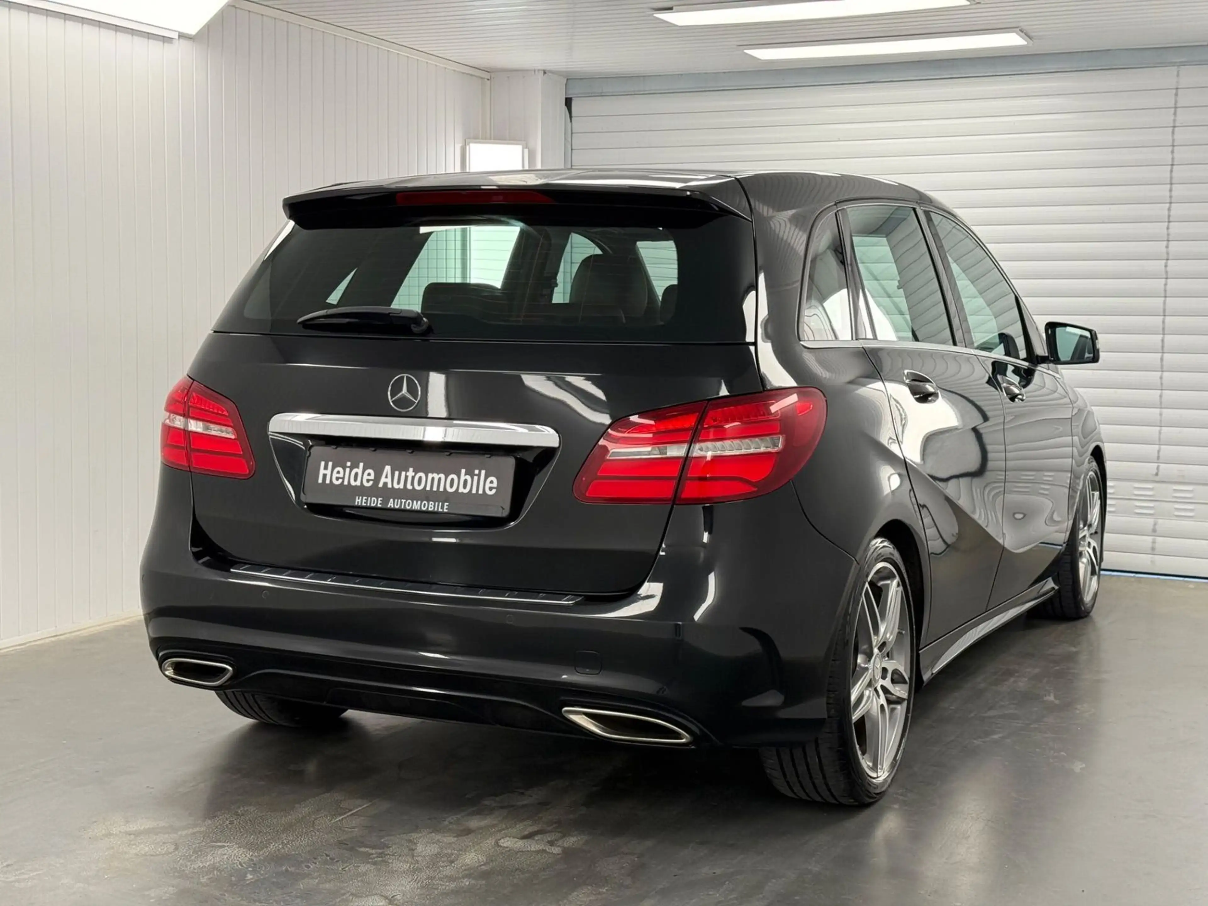 Mercedes-Benz B 220 d AUTOMATIK AMG SPORTPAKET PANORAMA — photo 15