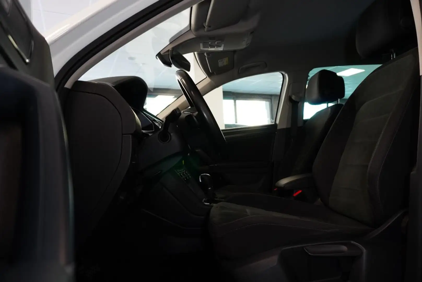 Volkswagen Tiguan 2.0 TDI SCR DSG 4MOTION Sport BMT Blanc - 2