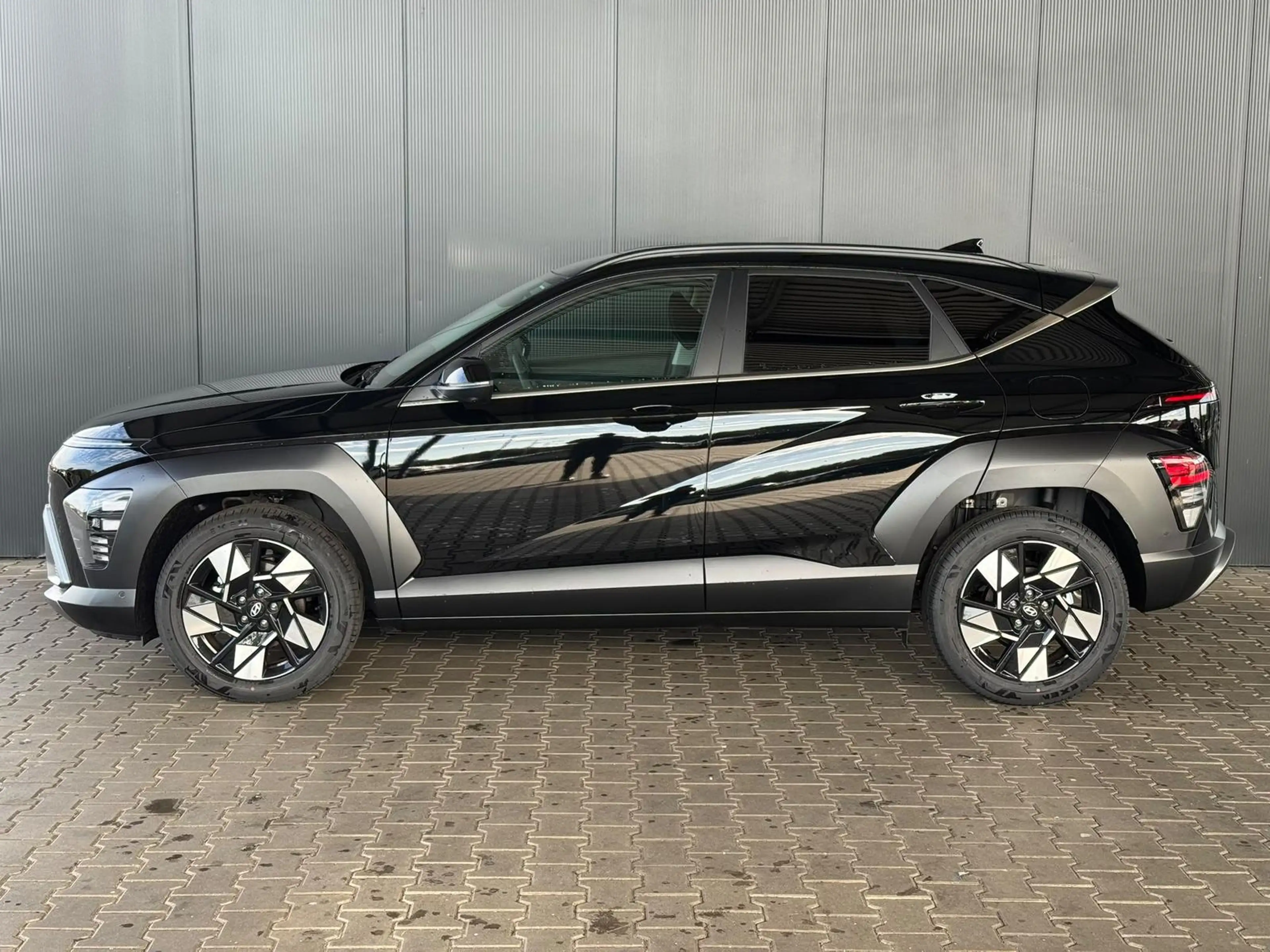 Hyundai KONA Comfort Plus 1.6 T-GDI 2WD 7-DCT / 360 Grad / PDC — photo 2