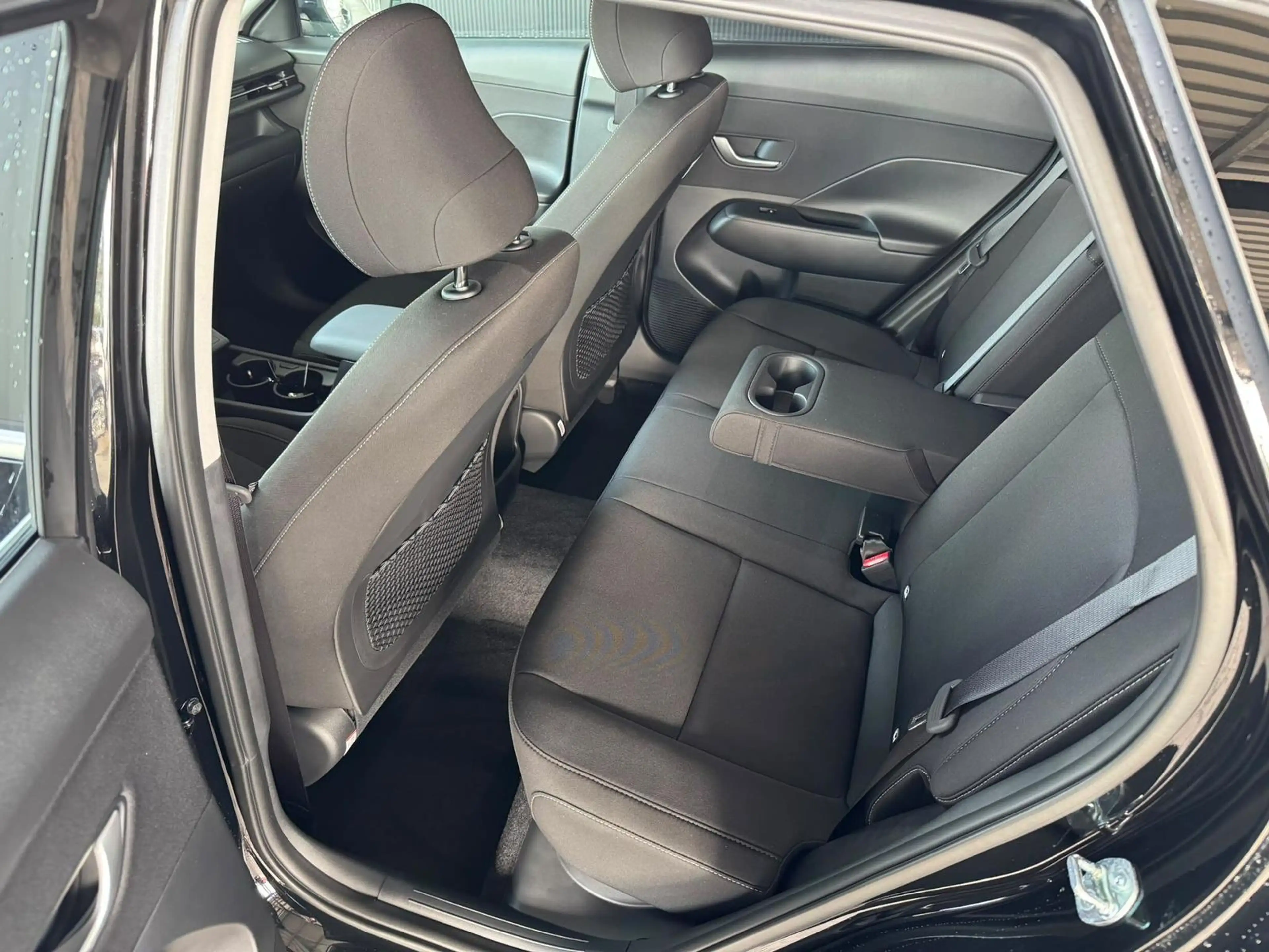Hyundai KONA Comfort Plus 1.6 T-GDI 2WD 7-DCT / 360 Grad / PDC — photo 6